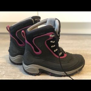 Columbia Omni-Heat Women Boots Size US9
